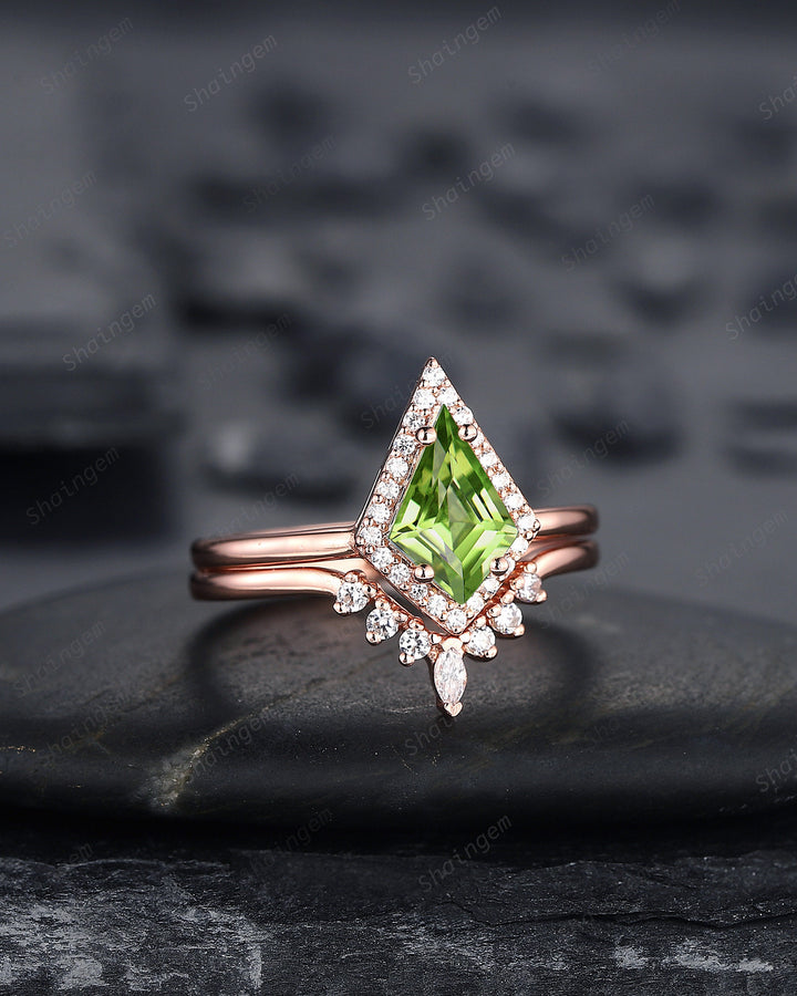 Vintage Kite Shape Peridot Halo Engagement Ring Set, V Shape 14K Rose Gold Peridot Promise Ring, Peridot Bridal Set, Wedding Ring Mom Gift - ShainJewelry