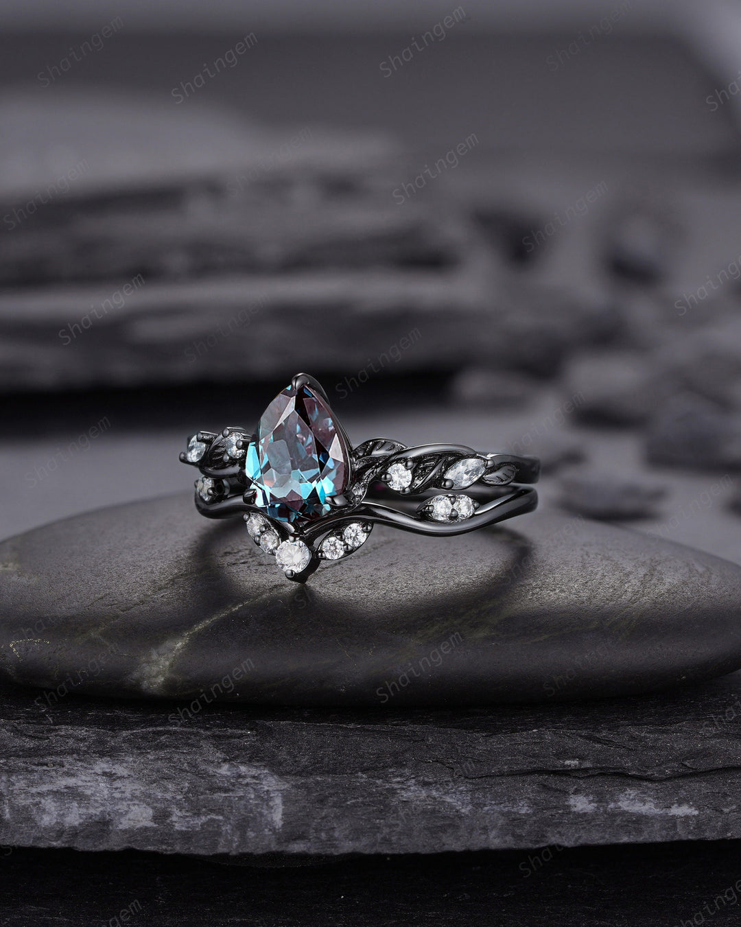 Pear Shape Alexandrite Twig Engagement Ring, Black Gold Gothic Promise Ring Set Unique Rhodium Black Witchy Alexandrite Ring Bridal Set Gift - ShainJewelry