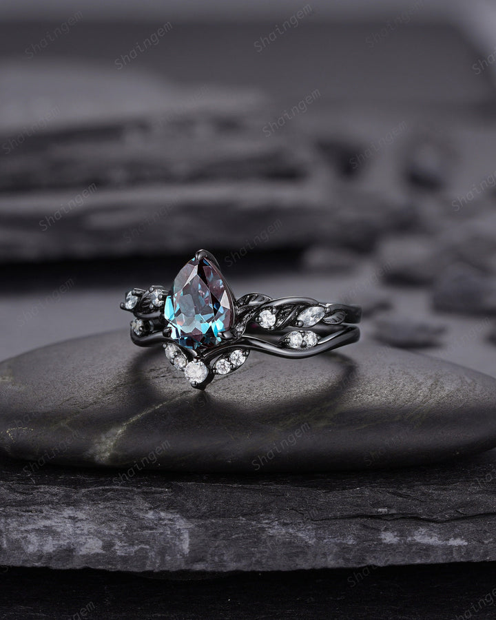 Pear Shape Alexandrite Twig Engagement Ring, Black Gold Gothic Promise Ring Set Unique Rhodium Black Witchy Alexandrite Ring Bridal Set Gift - ShainJewelry