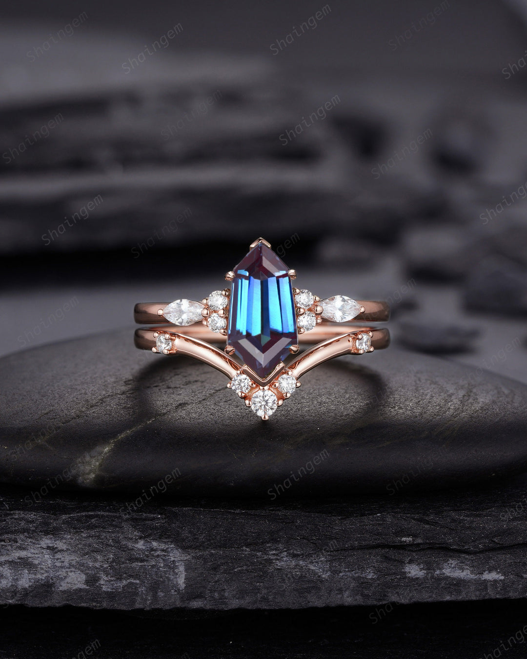 Unique Shield Alexandrite and Diamond Ring, Rose Gold Hexagon Alexandrite Bridal Set, Shield Promise Wedding Anniversary Ring Gift for her - ShainJewelry