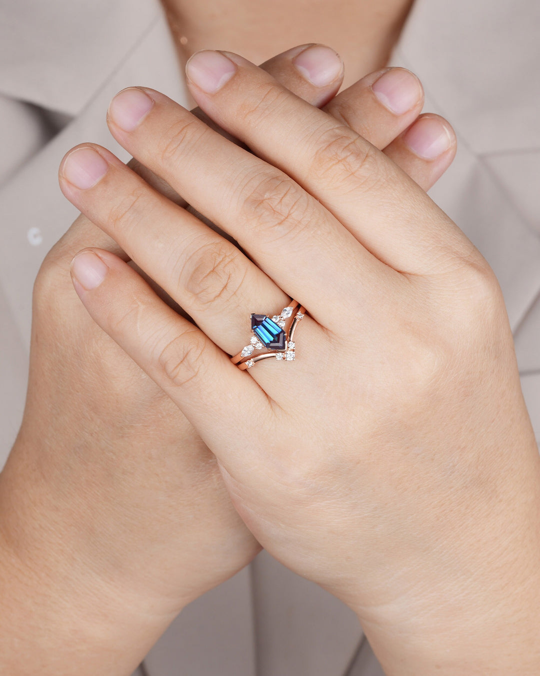 Unique Shield Alexandrite and Diamond Ring, Rose Gold Hexagon Alexandrite Bridal Set, Shield Promise Wedding Anniversary Ring Gift for her - ShainJewelry