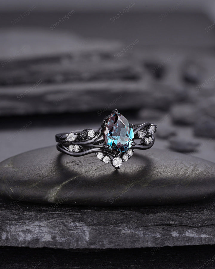 Pear Shape Alexandrite Twig Engagement Ring, Black Gold Gothic Promise Ring Set Unique Rhodium Black Witchy Alexandrite Ring Bridal Set Gift - ShainJewelry