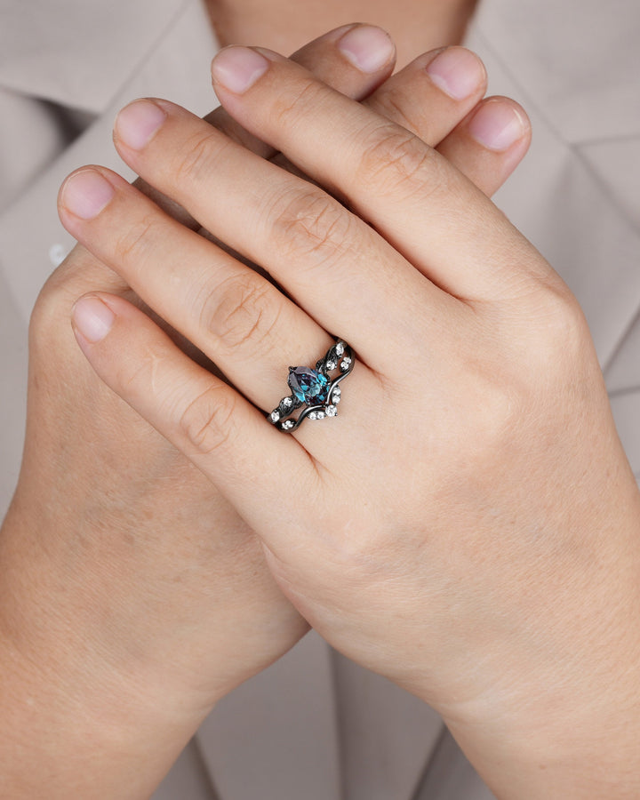 Pear Shape Alexandrite Twig Engagement Ring, Black Gold Gothic Promise Ring Set Unique Rhodium Black Witchy Alexandrite Ring Bridal Set Gift - ShainJewelry