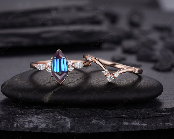Unique Shield Alexandrite and Diamond Ring, Rose Gold Hexagon Alexandrite Bridal Set, Shield Promise Wedding Anniversary Ring Gift for her - ShainJewelry