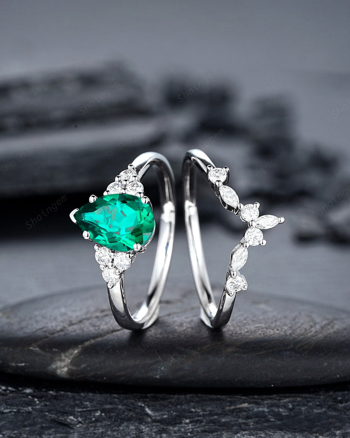 Vintage Pear Cut Emerald Engagement Ring Set, Unique Silver White Gold Wedding Ring Bridal Set May Birithstone Promise Anniversary Ring Gift - ShainJewelry