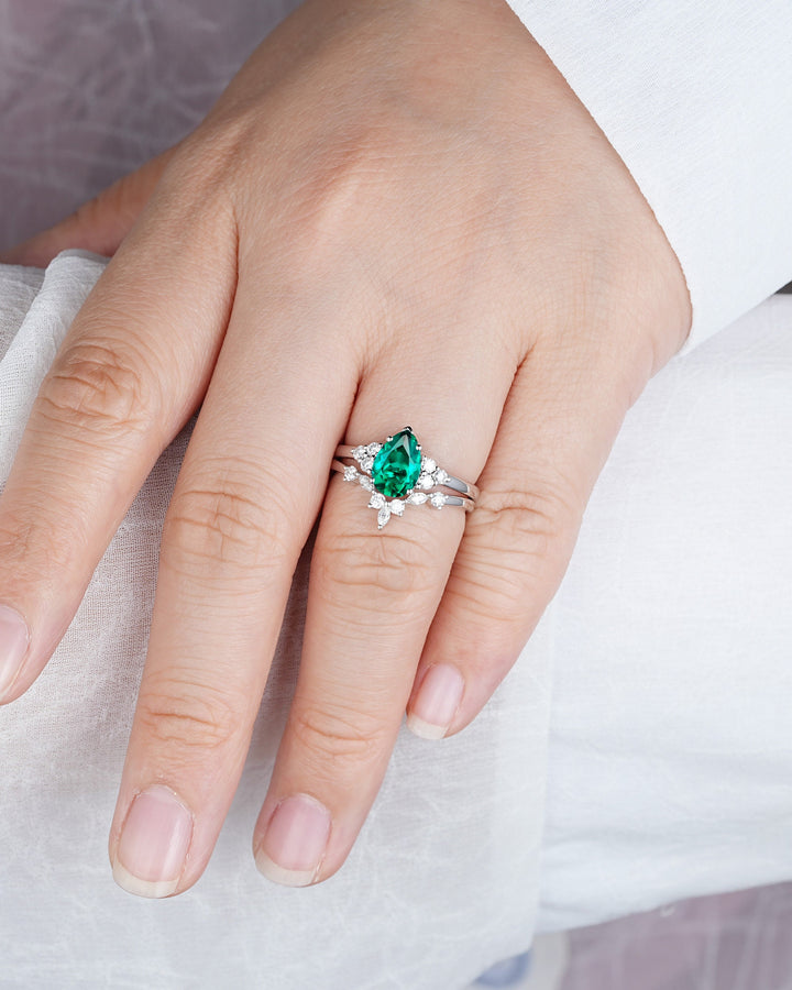 Vintage Pear Cut Emerald Engagement Ring Set, Unique Silver White Gold Wedding Ring Bridal Set May Birithstone Promise Anniversary Ring Gift - ShainJewelry