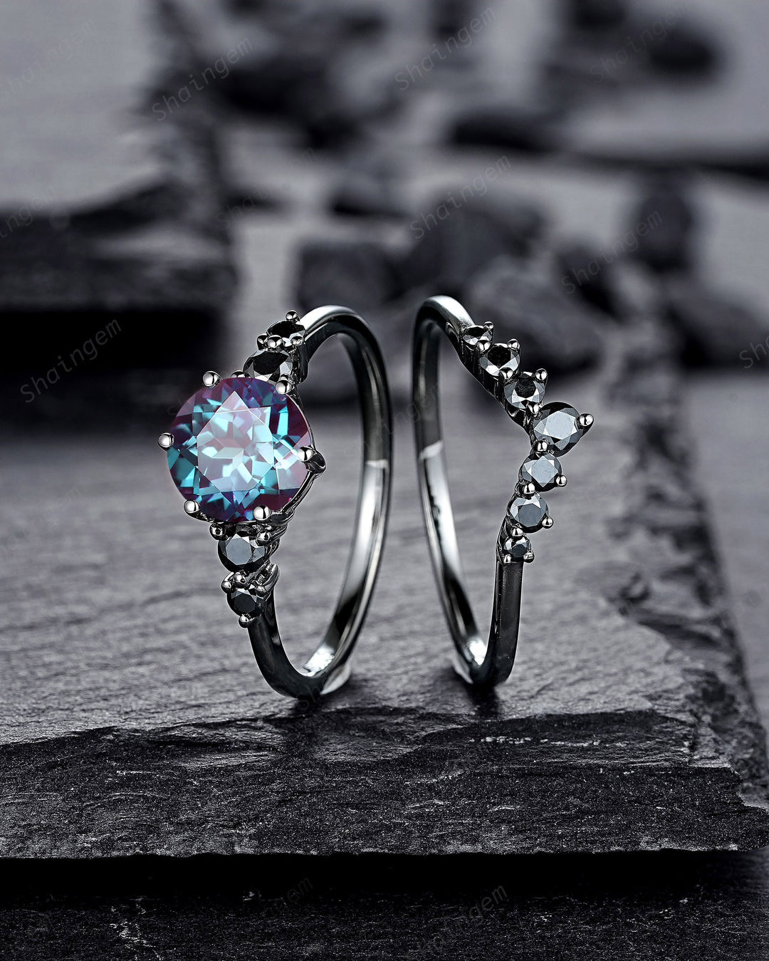 Vintage Black Gold Round Cut Alexandrite Engagement Ring, Rhodium Black Color Changing Stone Wedding Ring, Gothic Bridal Set Promise Ring - ShainJewelry