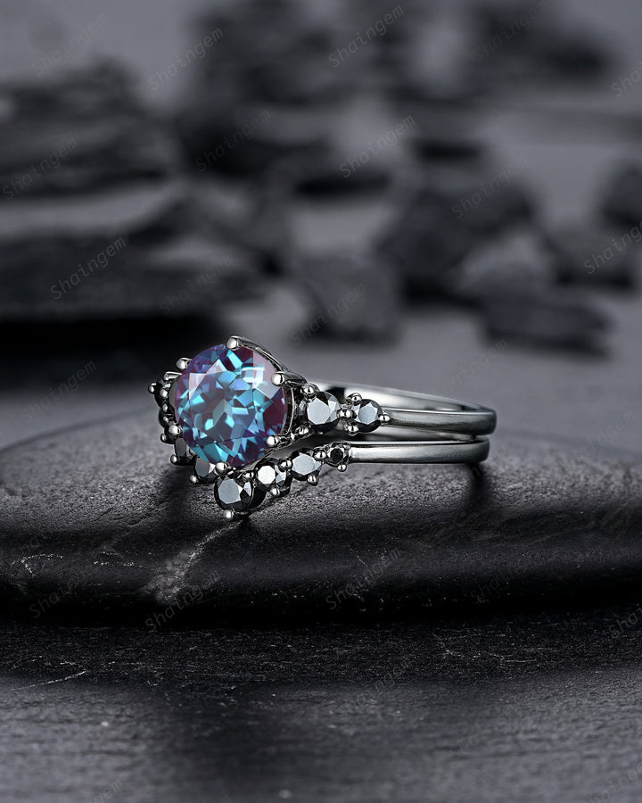 Vintage Black Gold Round Cut Alexandrite Engagement Ring, Rhodium Black Color Changing Stone Wedding Ring, Gothic Bridal Set Promise Ring - ShainJewelry