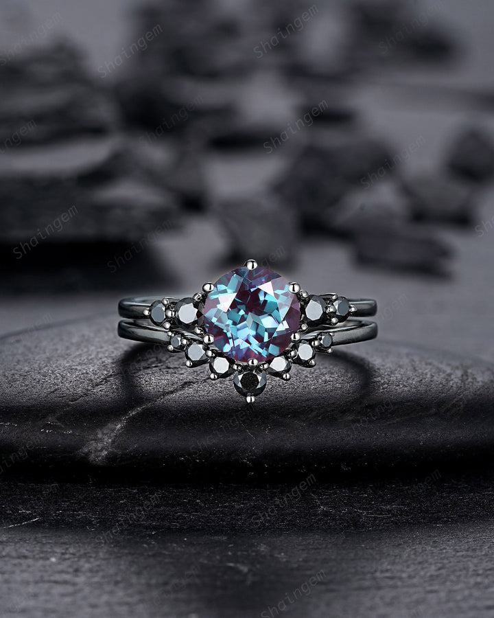 Vintage Black Gold Round Cut Alexandrite Engagement Ring, Rhodium Black Color Changing Stone Wedding Ring, Gothic Bridal Set Promise Ring - ShainJewelry