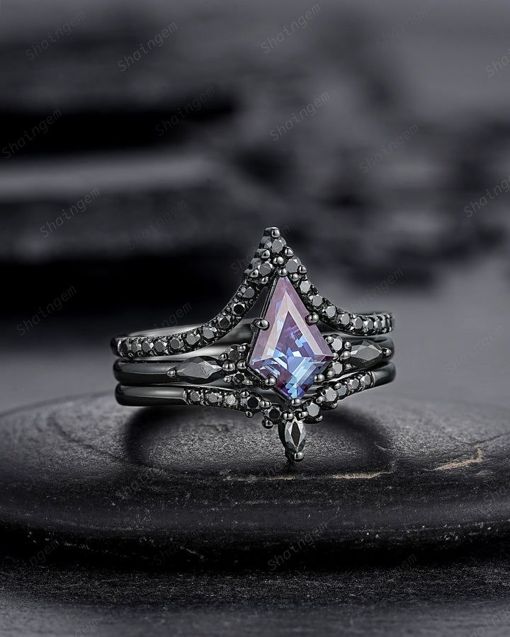Black Gold Kite Shape Alexandrite Bridal Set, Dark Wedding Witchy Ring, Gothic Rhodium Black Alexandrite Engagement Ring Gift for Women - ShainJewelry