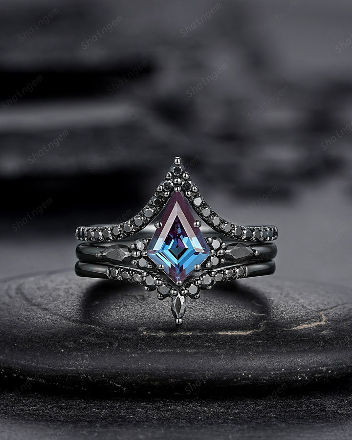 Black Gold Kite Shape Alexandrite Bridal Set, Dark Wedding Witchy Ring, Gothic Rhodium Black Alexandrite Engagement Ring Gift for Women - ShainJewelry