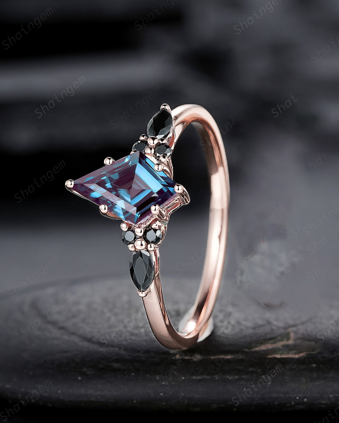 Vintage Kite Cut Alexandrite Engagement Ring Set, V Shape Rose Gold Black Moissanite Promise Ring, Bridal Set Wedding Ring Gift for Women - ShainJewelry