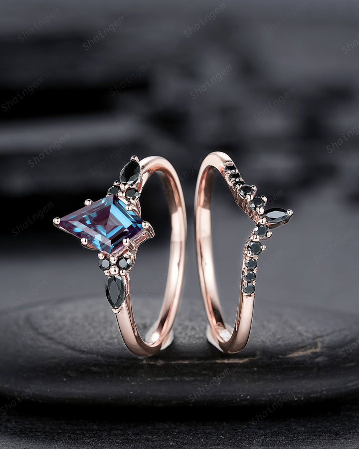 Vintage Kite Cut Alexandrite Engagement Ring Set, V Shape Rose Gold Black Moissanite Promise Ring, Bridal Set Wedding Ring Gift for Women - ShainJewelry