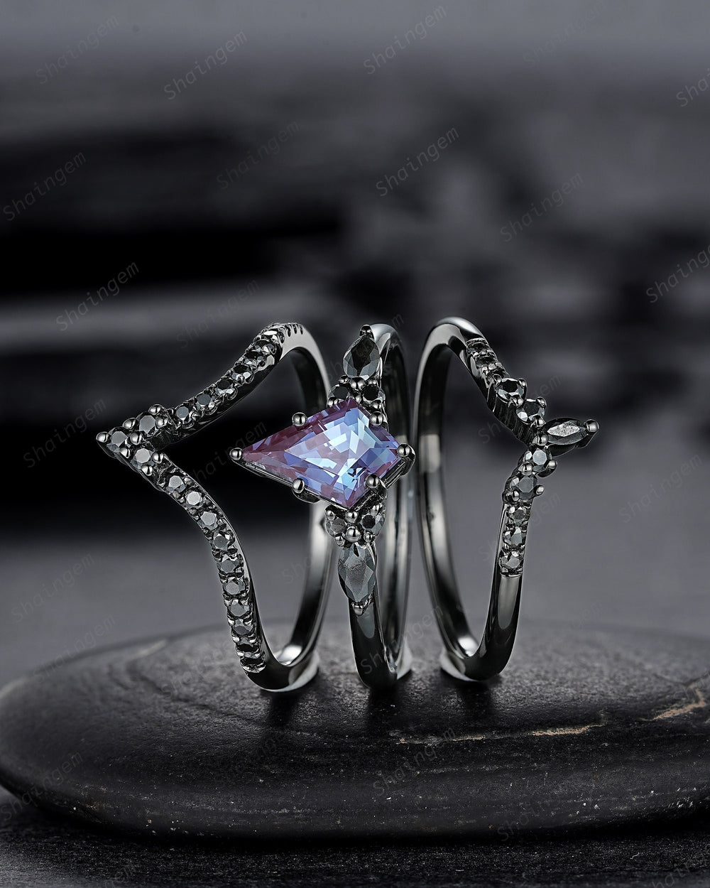 Black Gold Kite Shape Alexandrite Bridal Set, Dark Wedding Witchy Ring, Gothic Rhodium Black Alexandrite Engagement Ring Gift for Women - ShainJewelry