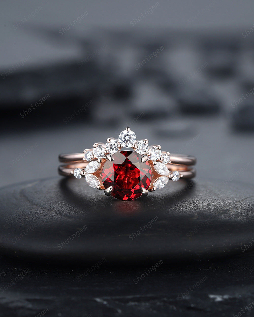 Vintage Natural Garnet Engagement Ring Set, 14K Rose Gold Round Cut Garnet and Moissanite Promise Ring, Garnet Wedding Ring Gift for Women - ShainJewelry