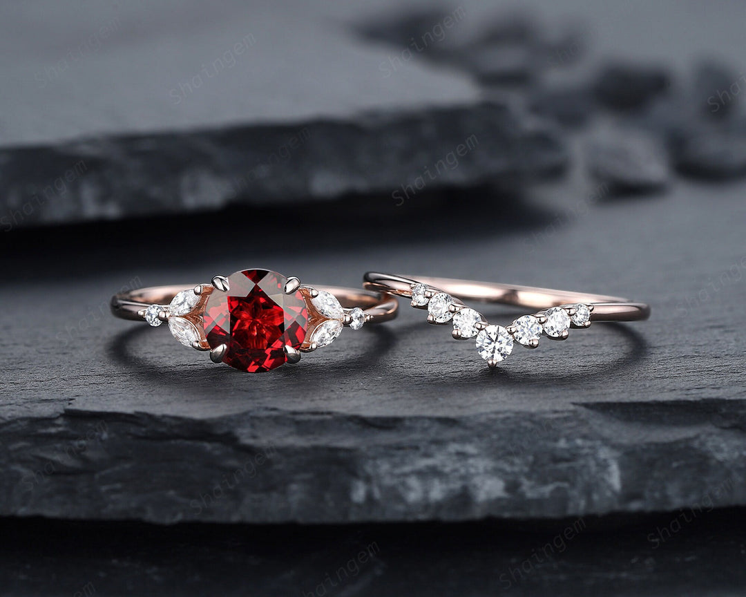 Vintage Natural Garnet Engagement Ring Set, 14K Rose Gold Round Cut Garnet and Moissanite Promise Ring, Garnet Wedding Ring Gift for Women - ShainJewelry