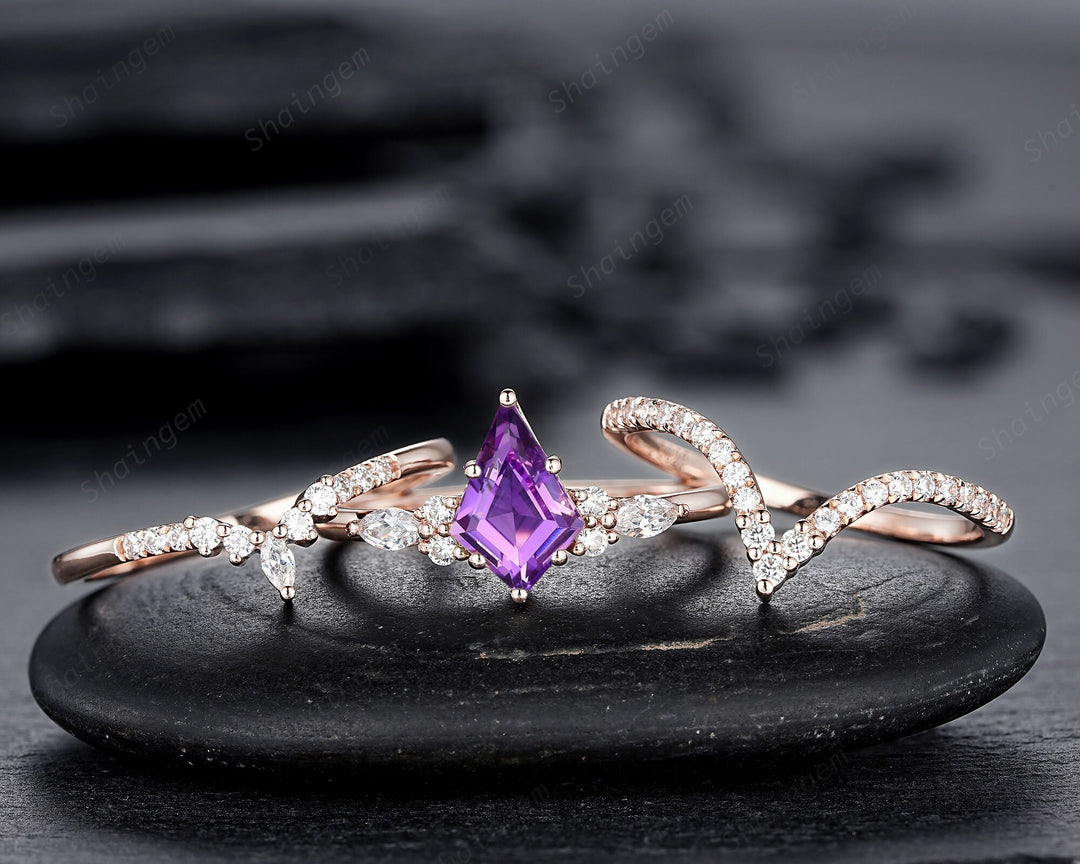 3PCS Vintage Kite Cut Natural Amethyst Engagement Ring Set, V Shape Rose Gold Purple Amethyst Promise Ring, Wedding Ring Gift for Women - ShainJewelry