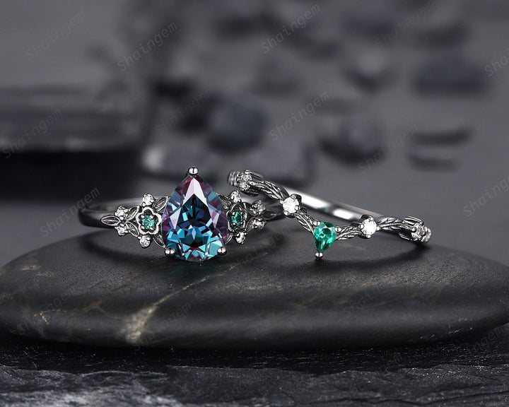 Black Gold Pear Cut Alexandrite and Emerald Engagement Ring, Black Floral Promise Ring , Unique Black Rhodium Wedding Ring Bridal Set Gift - ShainJewelry
