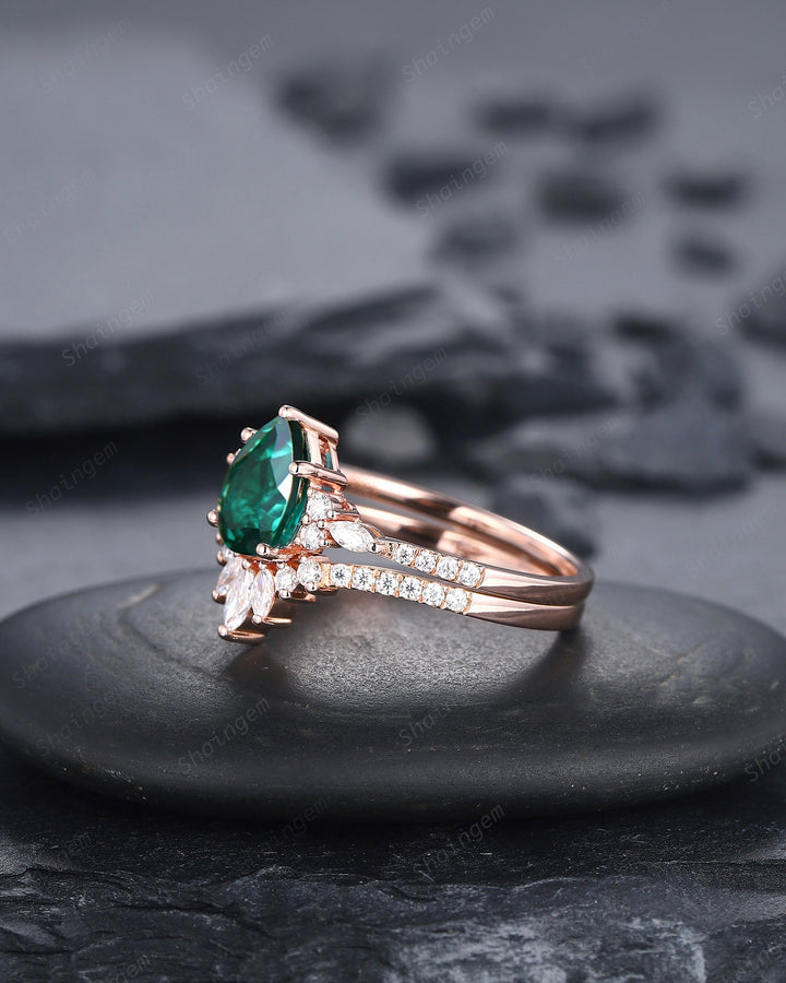 Vintage Emerald Cluster Engagement Ring, Unique Rose Gold Wedding Ring Set, May Birthstone Bridal Set Anniversary Promise Ring for Women - ShainJewelry