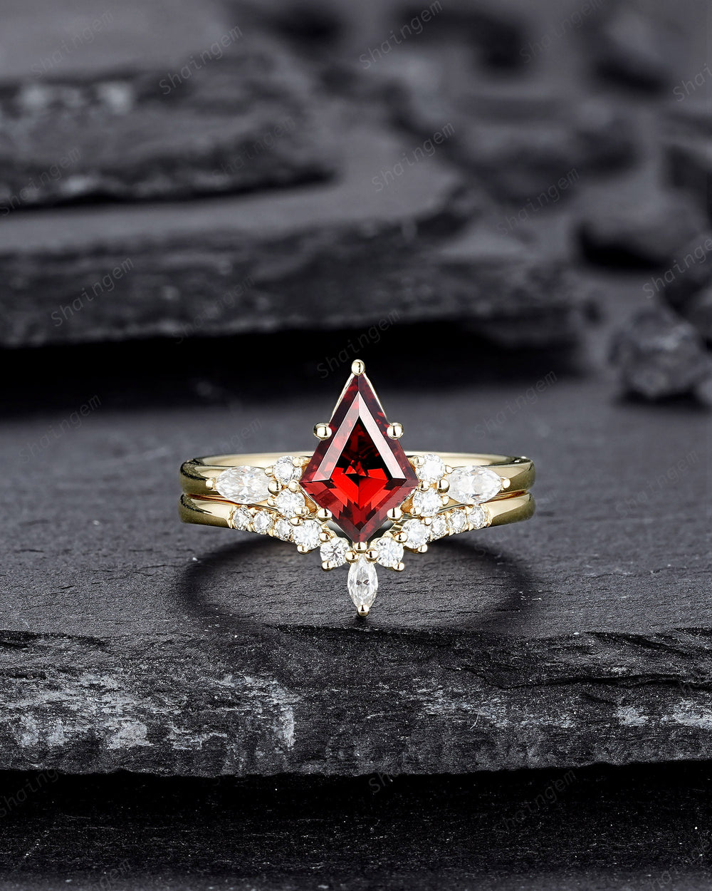 Vintage Kite Cut Garnet and Diamonet Engagement Ring Set, Unique 14K 18K Yellow Gold Garnet Promise Ring, Wedding Ring Set Gift for Women - ShainJewelry