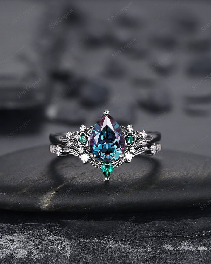 Black Gold Pear Cut Alexandrite and Emerald Engagement Ring, Black Floral Promise Ring , Unique Black Rhodium Wedding Ring Bridal Set Gift - ShainJewelry
