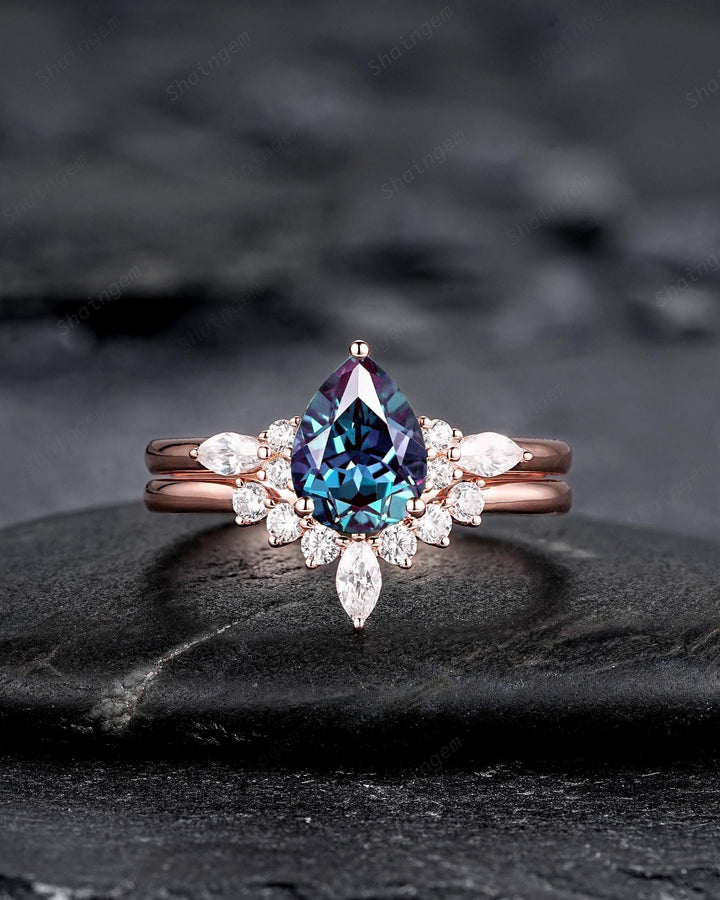 Vintage Pear Shape Alexandrite Engagement Ring Set, Rose Gold Promise Ring Bridal Set, June Birthstone Wedding Ring Anniversary Gift for her - ShainJewelry