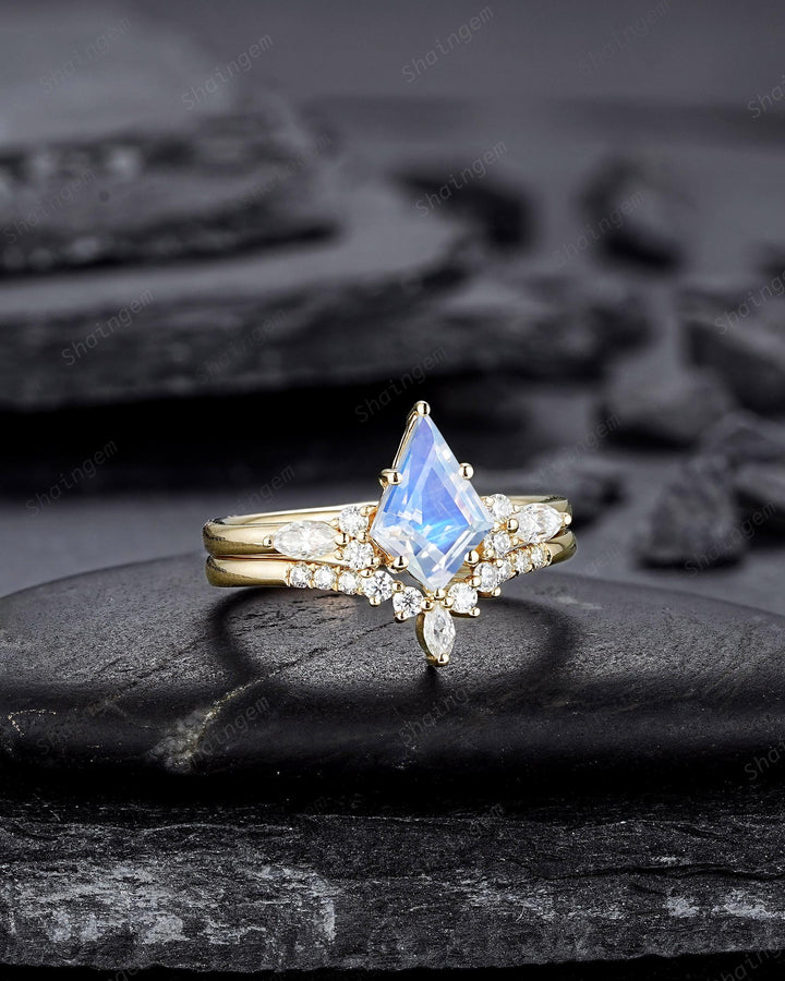 Vintage Kite Shape Natural Moonstone Engagement Ring Set, 14K Yellow Gold Blue Fire Moonstone Promise Ring, Wedding Ring Gift for Women - ShainJewelry