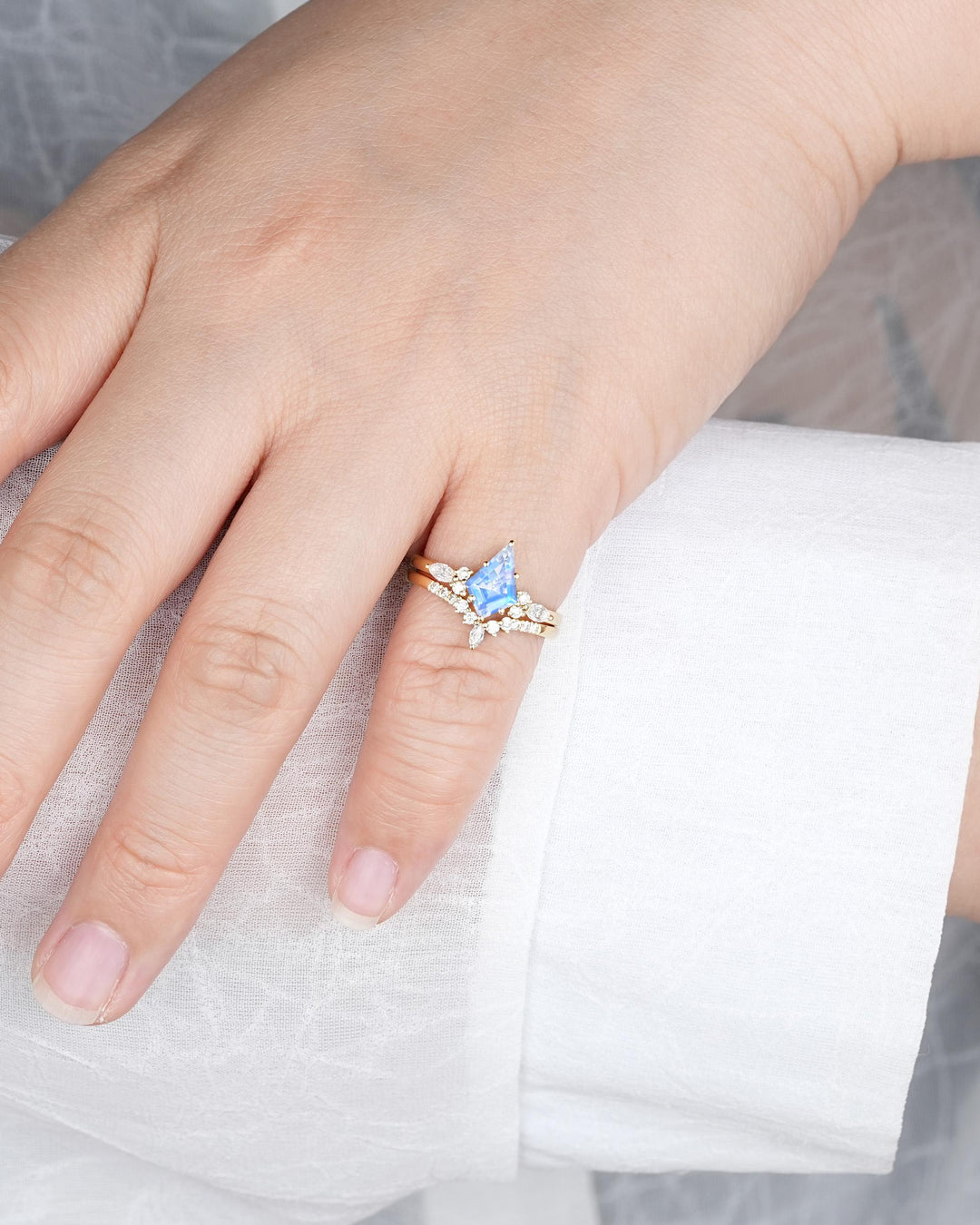 Vintage Kite Shape Natural Moonstone Engagement Ring Set, 14K Yellow Gold Blue Fire Moonstone Promise Ring, Wedding Ring Gift for Women - ShainJewelry