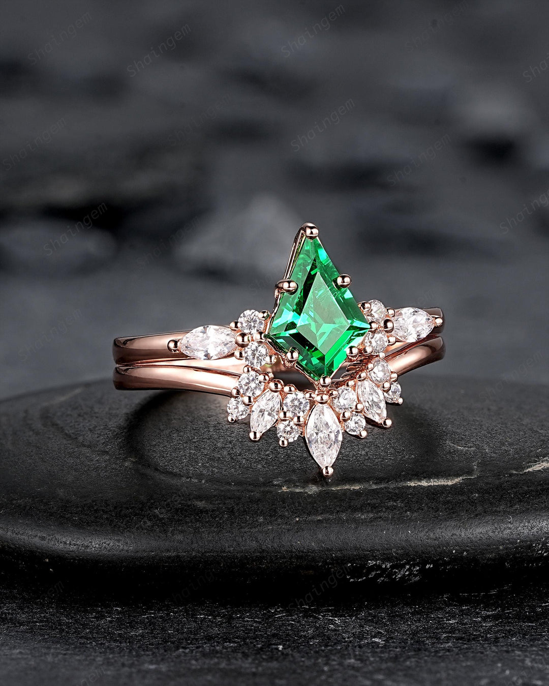 Vintage Kite Cut Green Garnet Engagement Ring Unique Rose Gold Chevron Wedding Set Cluster Promise Ring Gift January Birthstone for Women - ShainJewelry