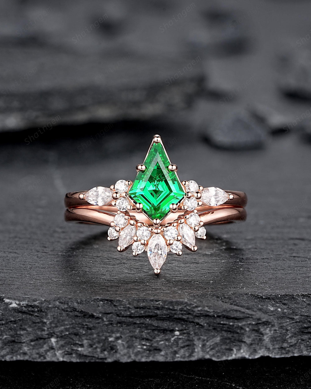 Vintage Kite Cut Green Garnet Engagement Ring Unique Rose Gold Chevron Wedding Set Cluster Promise Ring Gift January Birthstone for Women - ShainJewelry