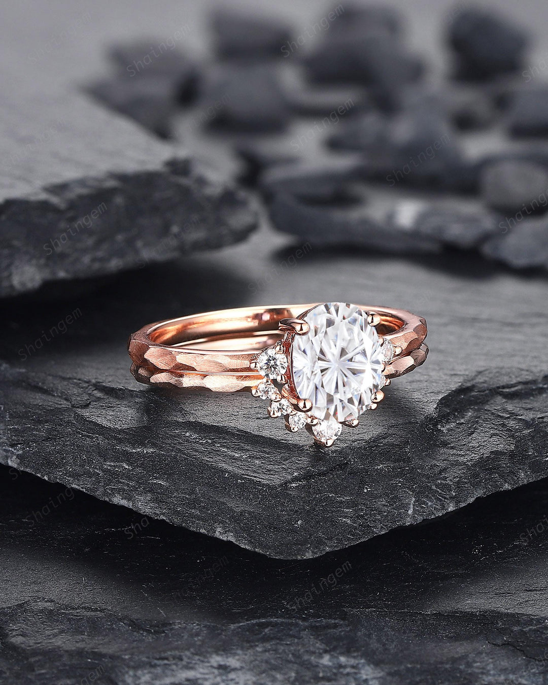 Unique Hammered Oval Shape Fireworks Cut Moissanite Engagement Ring Set, Hand Forged 14K 18K Rose Gold Diamond Bridal Set Promise Ring Gift - ShainJewelry