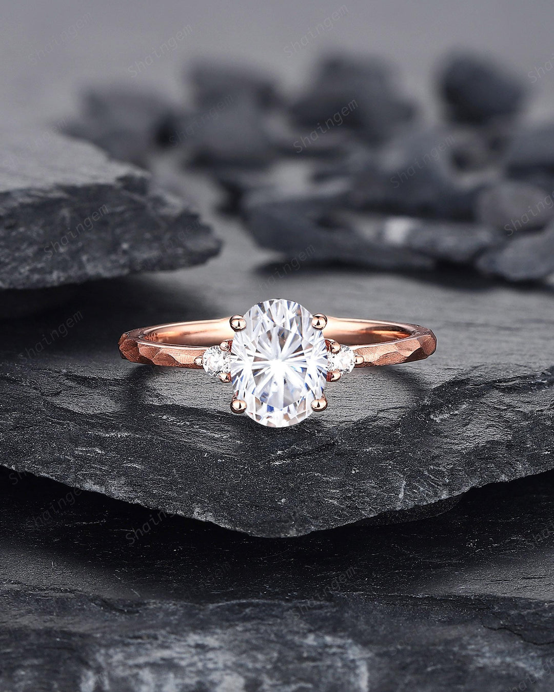 Unique Hammered Oval Shape Fireworks Cut Moissanite Engagement Ring Set, Hand Forged 14K 18K Rose Gold Diamond Bridal Set Promise Ring Gift - ShainJewelry