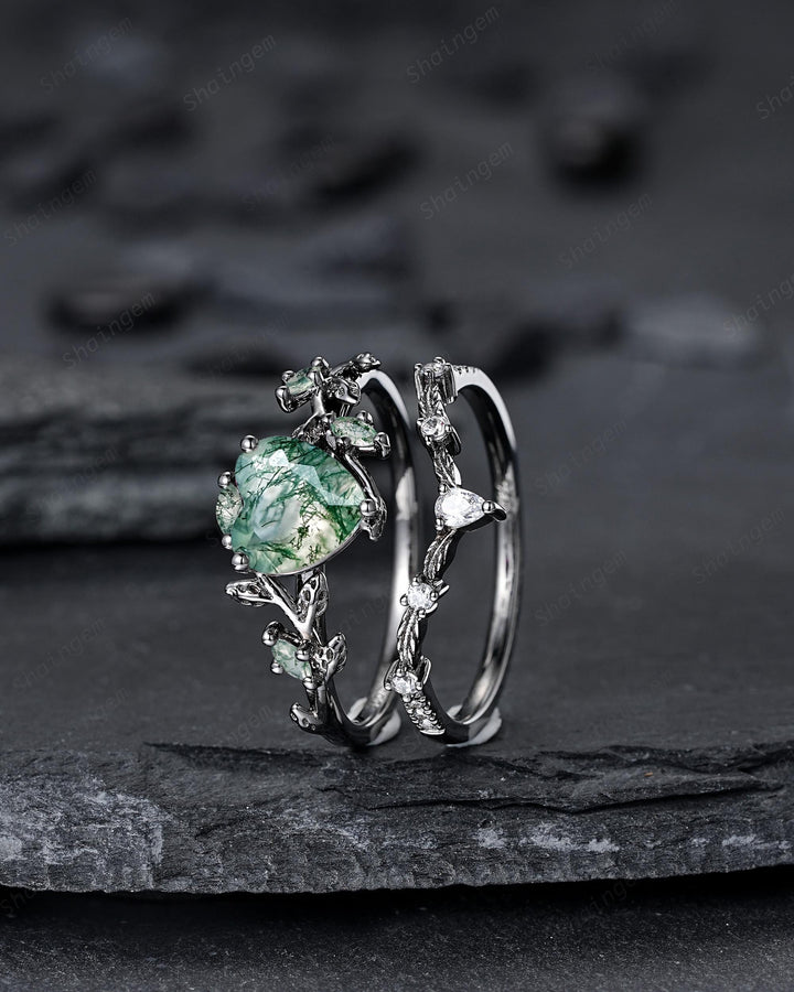 Gothic Heart Shape Moss Agate Engagement Ring Set, Black Rhodium Twig Branch Promise Ring, Vine Wedding Ring, Goth Black Gold Leaf Rings - ShainJewelry