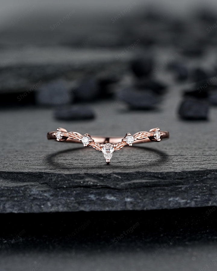 Engraved Leaf His and Hers Diamond Couple Ring Set: Rose Gold Moissanite Wedding Band, Engagement Promise Men's Women's Matching Band - ShainJewelry