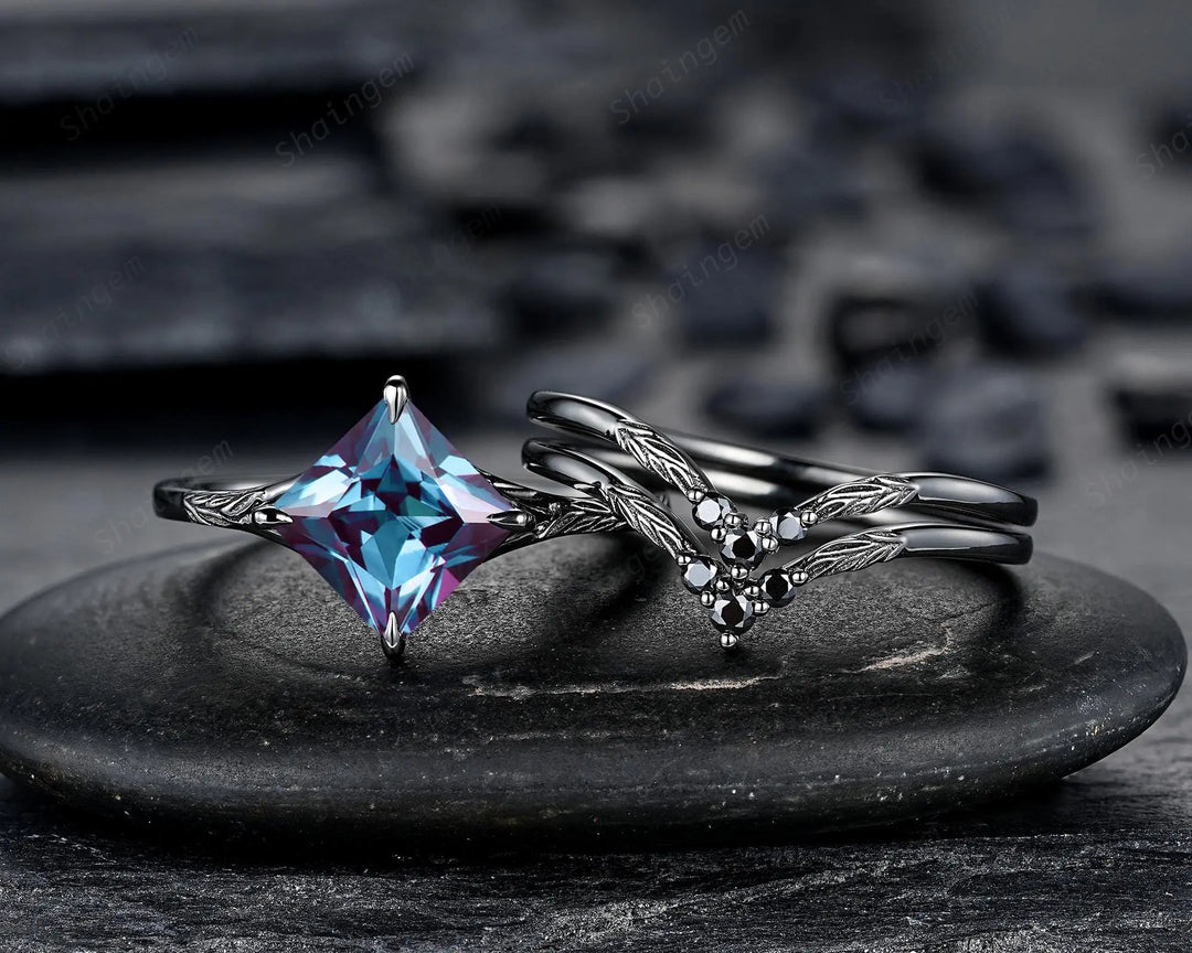 3PCS Gothic Princess Cut Alexandrite Engagement Ring Set, Punk Goth Black Rhodium Wedding Set Promise Ring, June Birthstone, Engraved Leaf - ShainJewelry